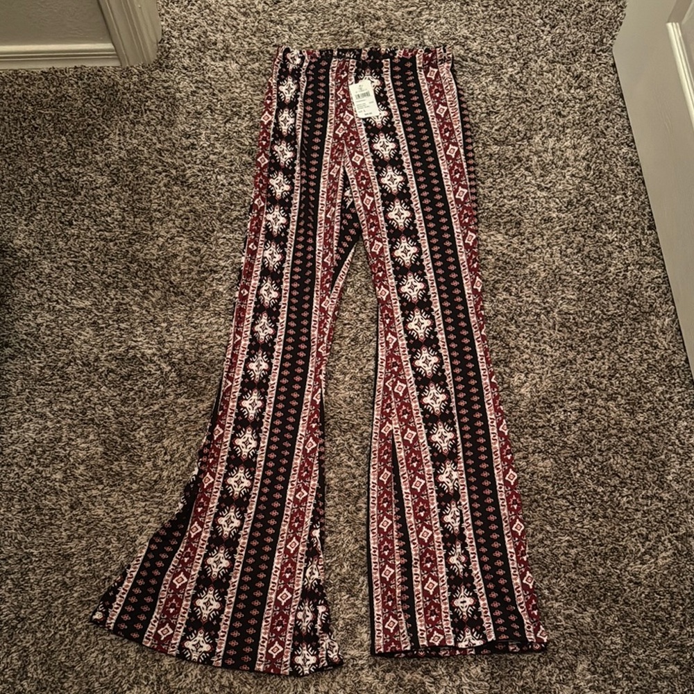 Stylish Women's Patterned Flare Pants